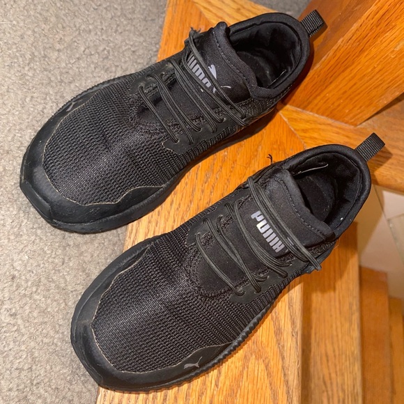 Puma Slip On Sneakers - Picture 2 of 4